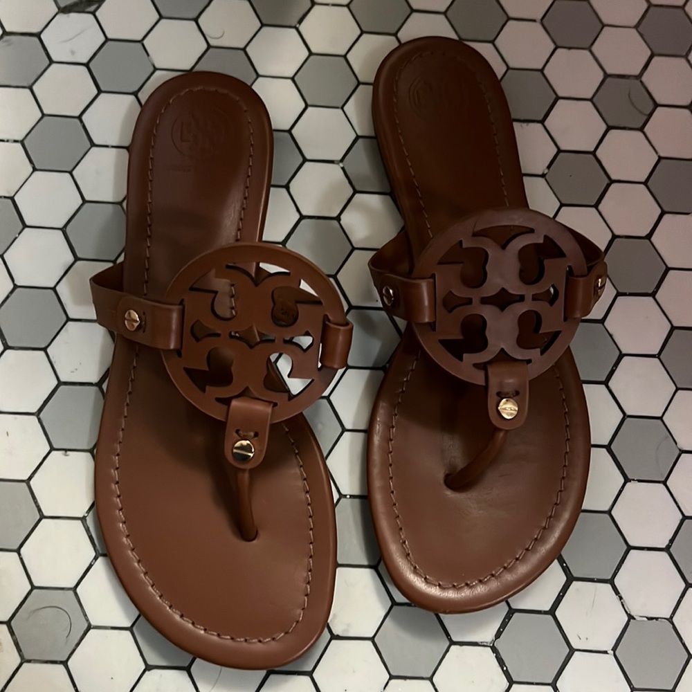 Tory Burch Miller Leather Thong Sandals size 7 1/2 vintage vachetta